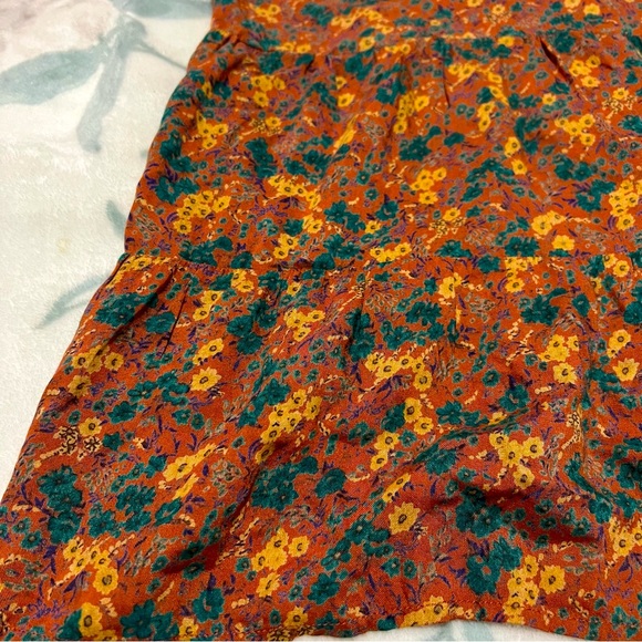 Spring dress - Picture 4 of 6